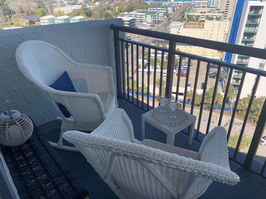 شاطئ ميرتل Royal Retreat-Amazing View-King Bed-1 Bedroom-Full Kitchen-Free Parking-Self Check-In المظهر الخارجي الصورة