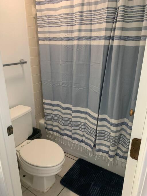شاطئ ميرتل Royal Retreat-Amazing View-King Bed-1 Bedroom-Full Kitchen-Free Parking-Self Check-In المظهر الخارجي الصورة